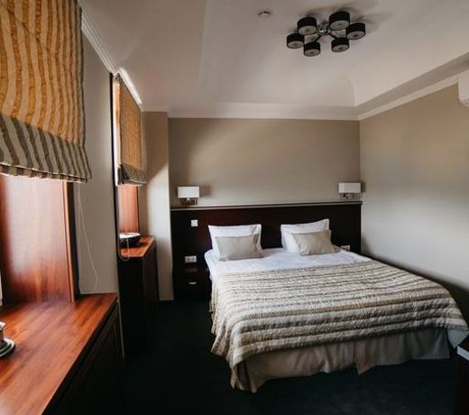 Cruise Hotel