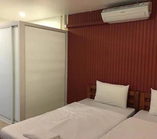 Sandee Room