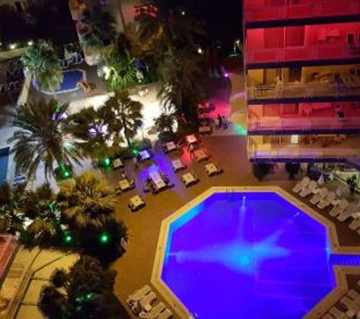 Carmen Suite Hotel