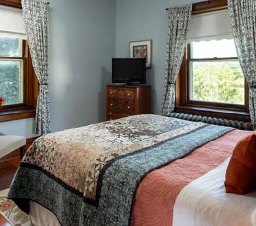 Walnut Lawn Bed and Breakfast