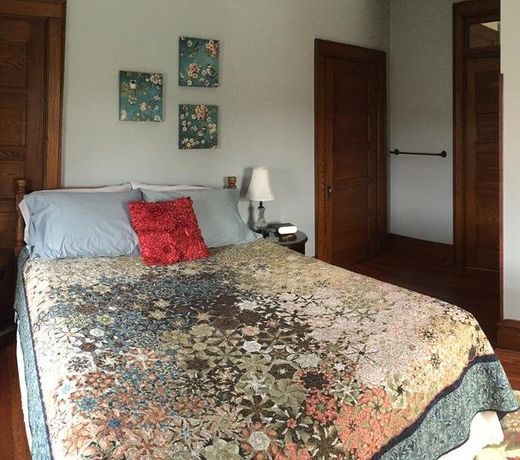 Walnut Lawn Bed and Breakfast