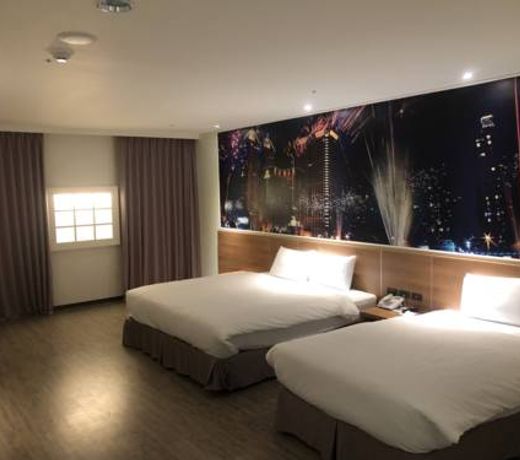 Chii Lih Hotel - Kaohsiung Love River