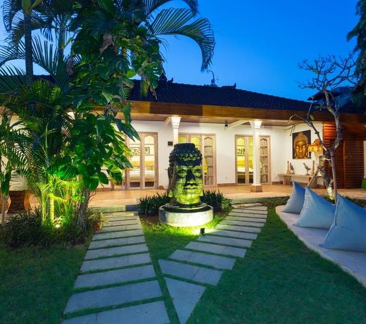 Bale Seminyak
