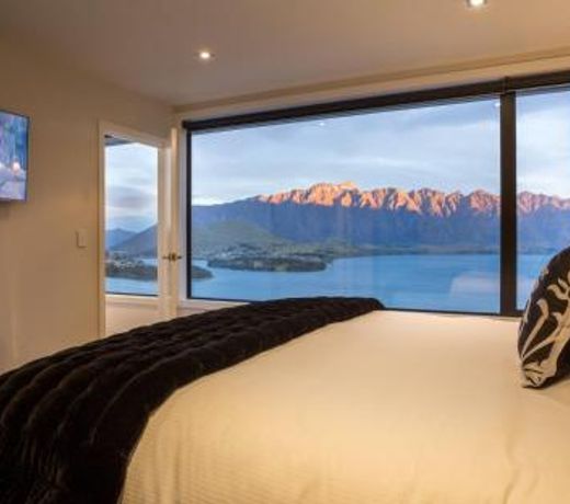 Fifteen by Amazing Accom