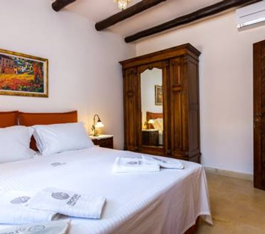 ERONDAS Cretan Country Villas