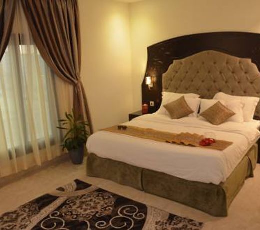 Grand Plaza Hotel Suites