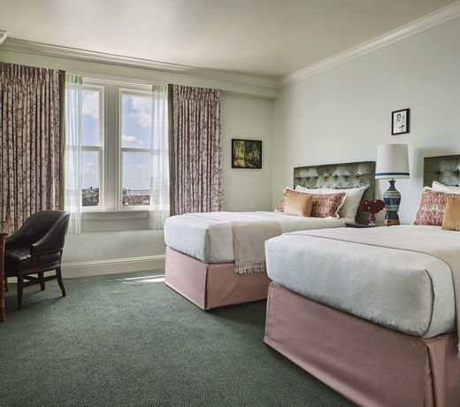 Pontchartrain Hotel St. Charles Avenue