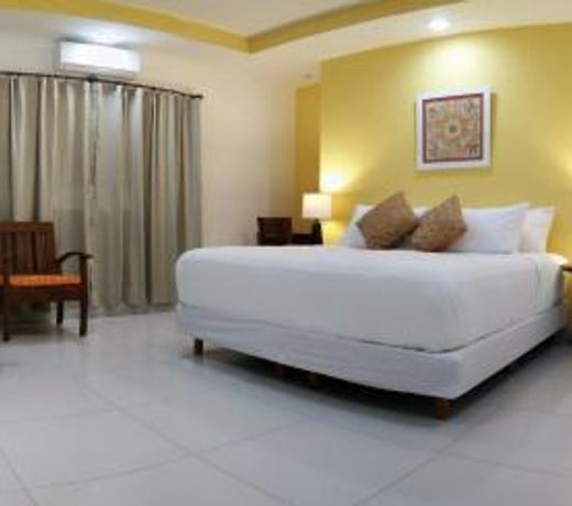 El Mirador Suites and Lounge