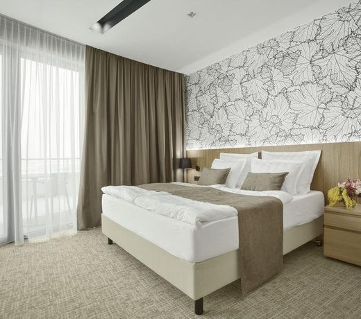 Mond, Resort & Entertainment