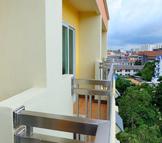 Dhotel Pattaya
