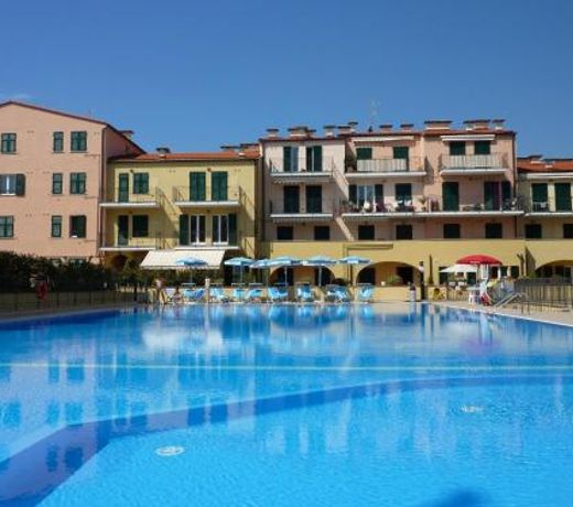 Appartamento Vista mare con Piscina Cala di Sole
