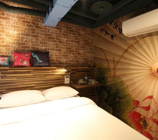 R10 Eco Hotel