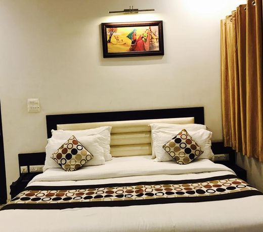 Hotel Aaradhya Residency