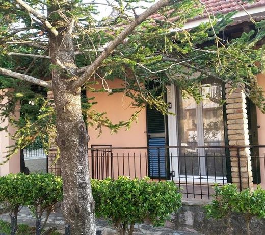 Acharavi Beach Villa