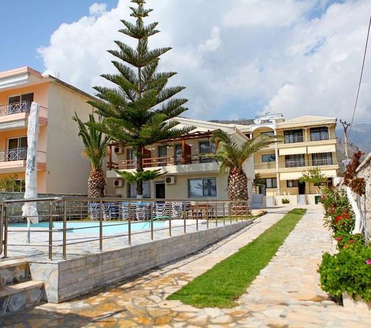 Dimitri Hotel