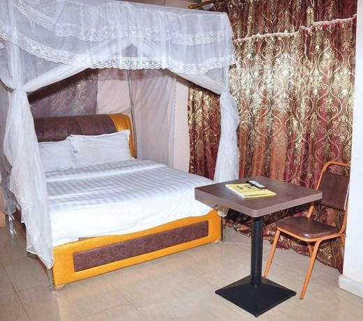 Primera Hotel
