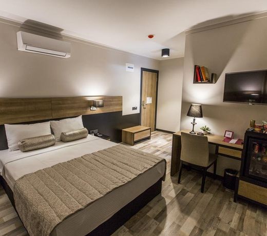 Kalevera Hotel