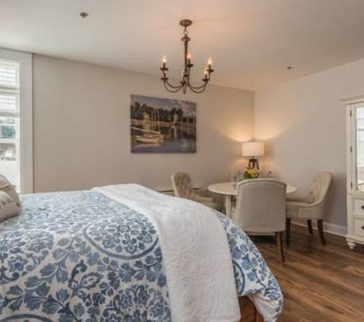 Harbor House Inn