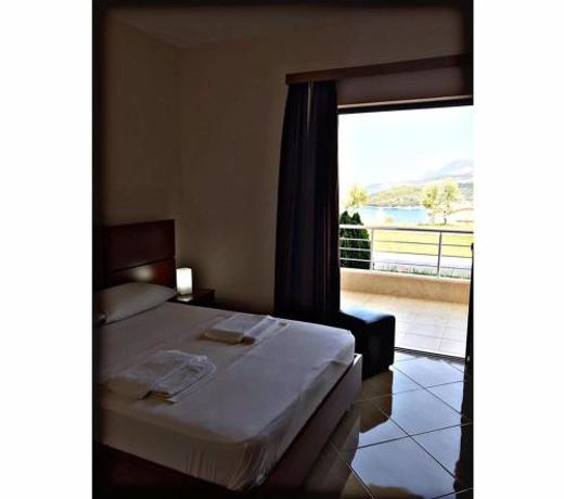 Belvedere Hotel & Suites