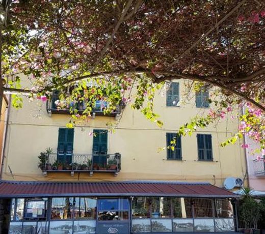 Perla Nera Guesthouse