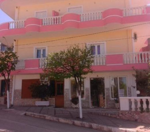 Studios Florand Sela