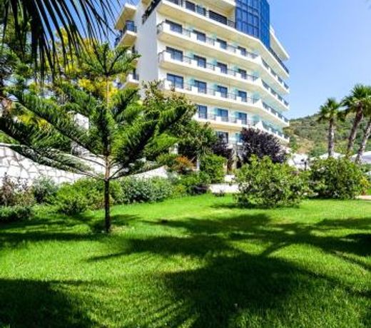 Rapos Resort Hotel