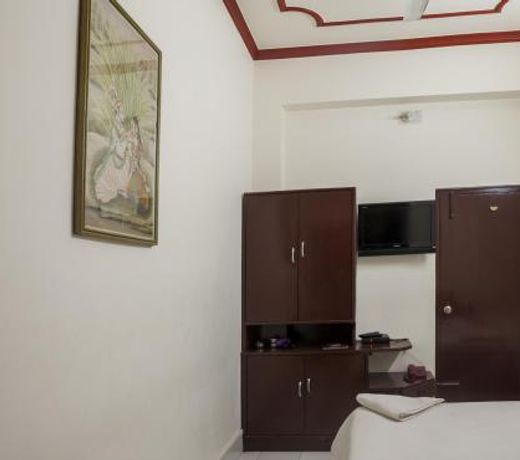 A Palace on River ( Rashmi Guest House )