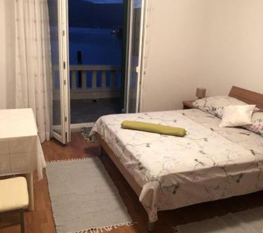 Apartments with WiFi Pucisca, Brac - 11416