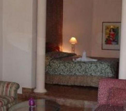 Reina Cumayasa Beach & Suites