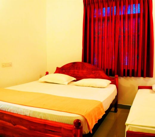 Saffron Guest Inn