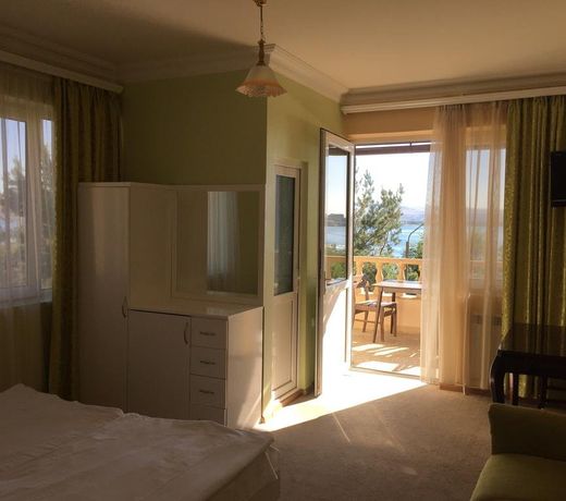 Hotel Ashot Erkat