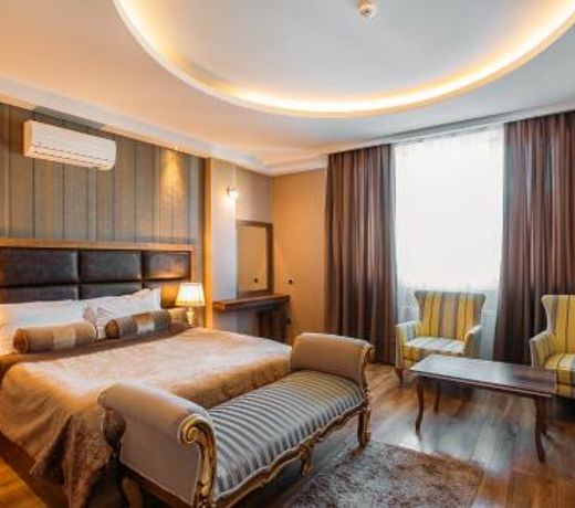 Green Queen Hotel