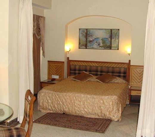 Leo Fort Hotel