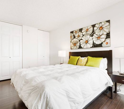 Global Luxury Suites at Locust Street