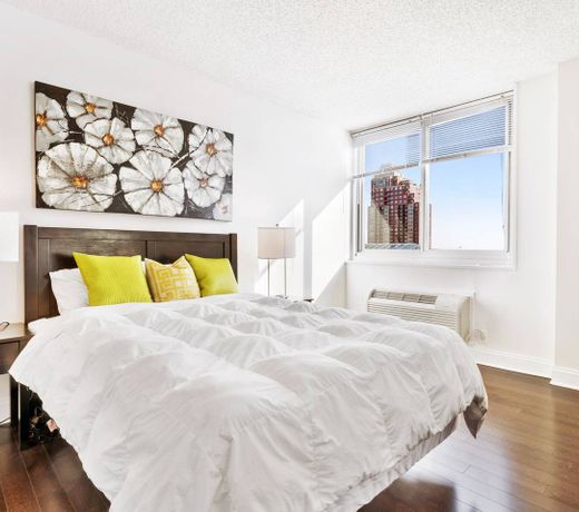 Global Luxury Suites at Locust Street