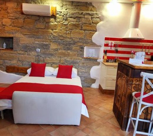 GuestHouse RED Fairytale