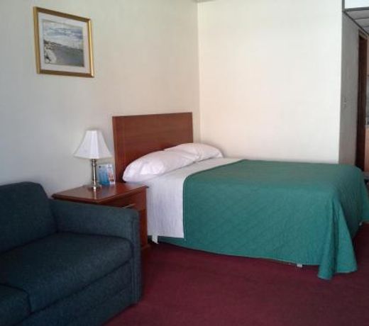 Sunflower Motel