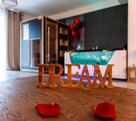 Suite and Spa 21