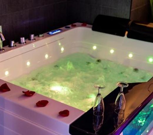 Suite and Spa 21