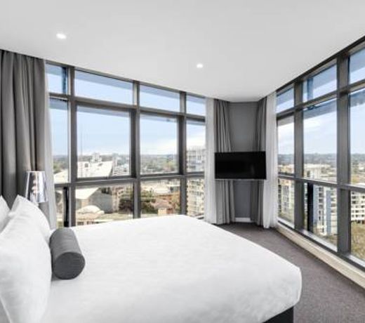 Meriton Suites Church Street, Parramatta