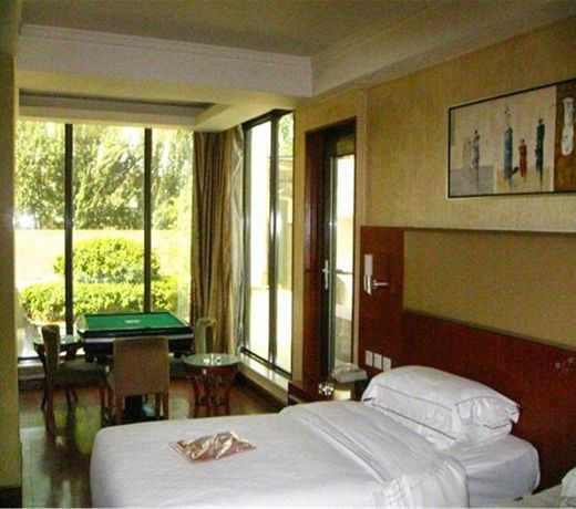 Golden Lake Business Hotel