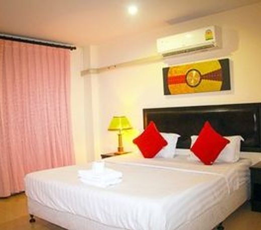 Royal Q&D Suites Hotel