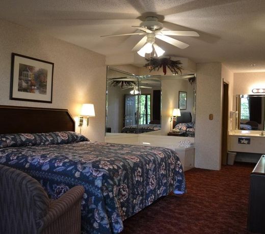 Apple Blossom Inn