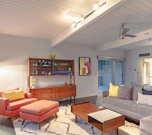 Beverly Modern