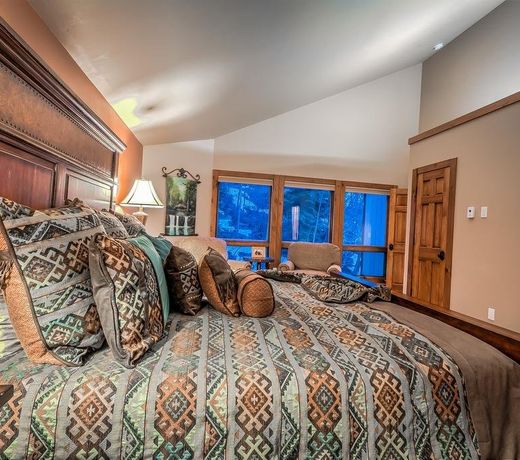 Churchill Lodge Grande