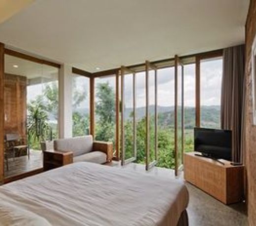 Seven Havens Residence