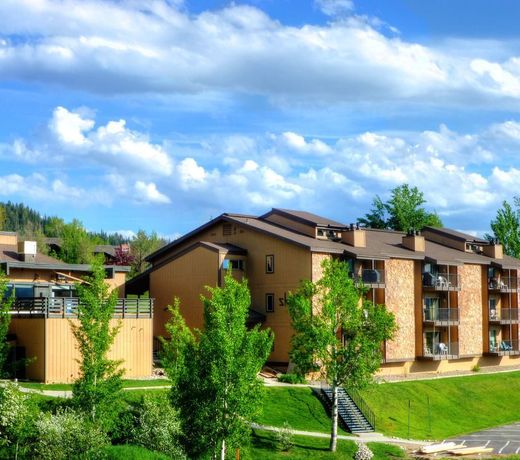 Ski Inn Condominiums