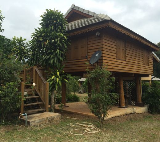 Baan Lhong Doi Resort