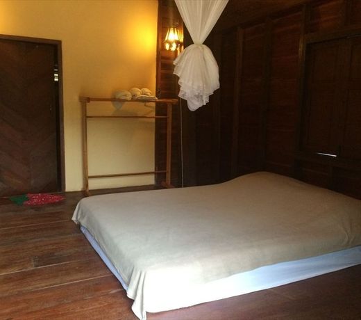 Baan Lhong Doi Resort