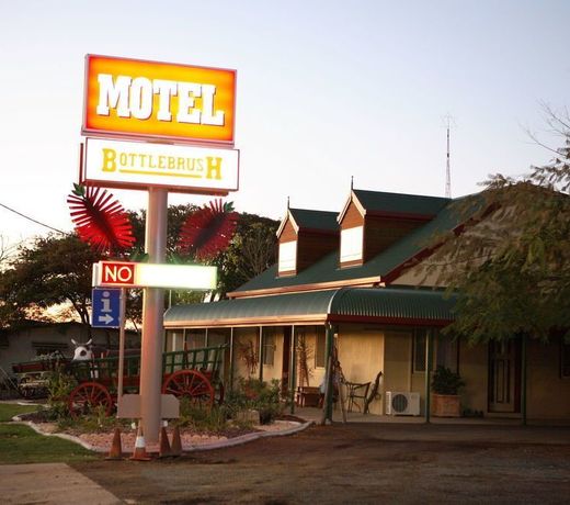 Bottlebrush Motel